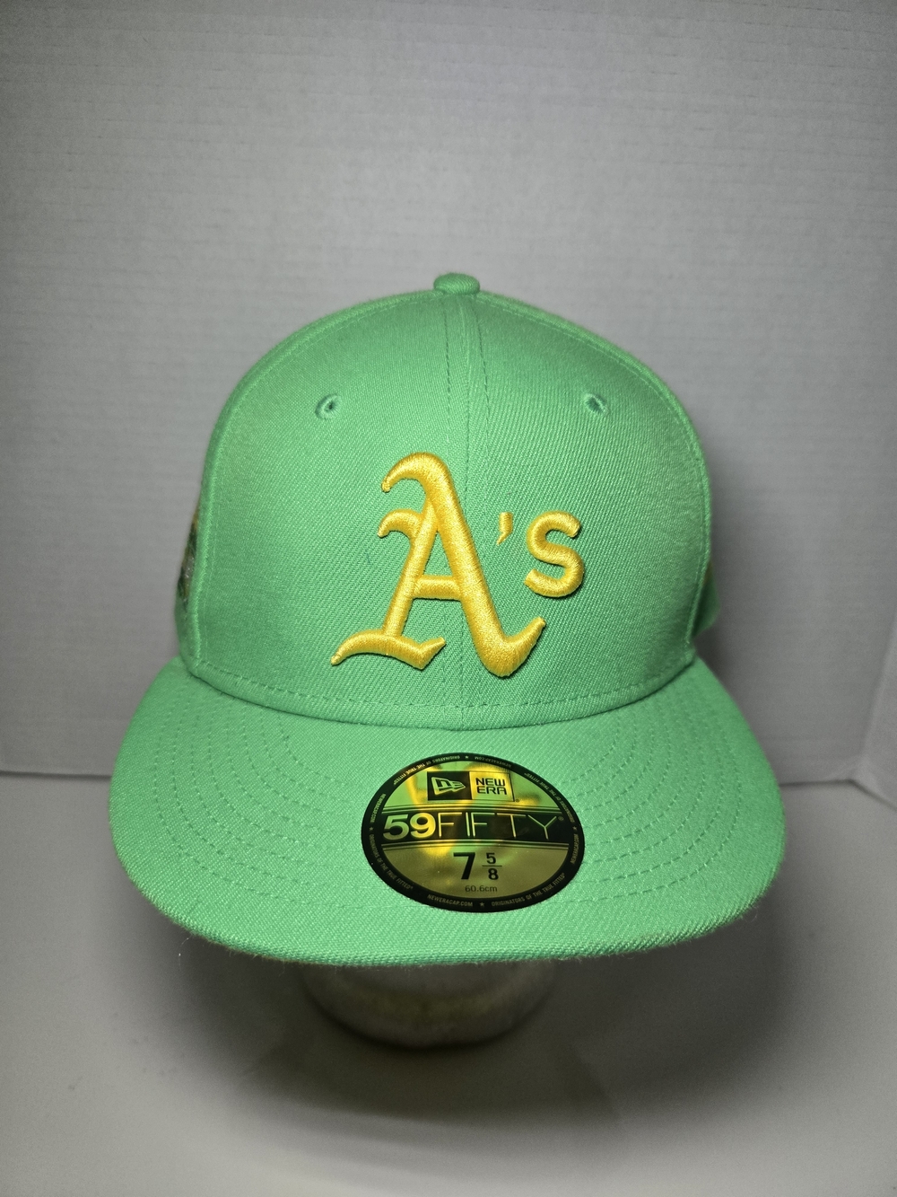 New Era Oakland A's Green & Yellow Fitted Cap 7 5/8